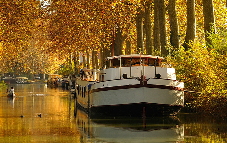 Book a river cruise Book a river cruise